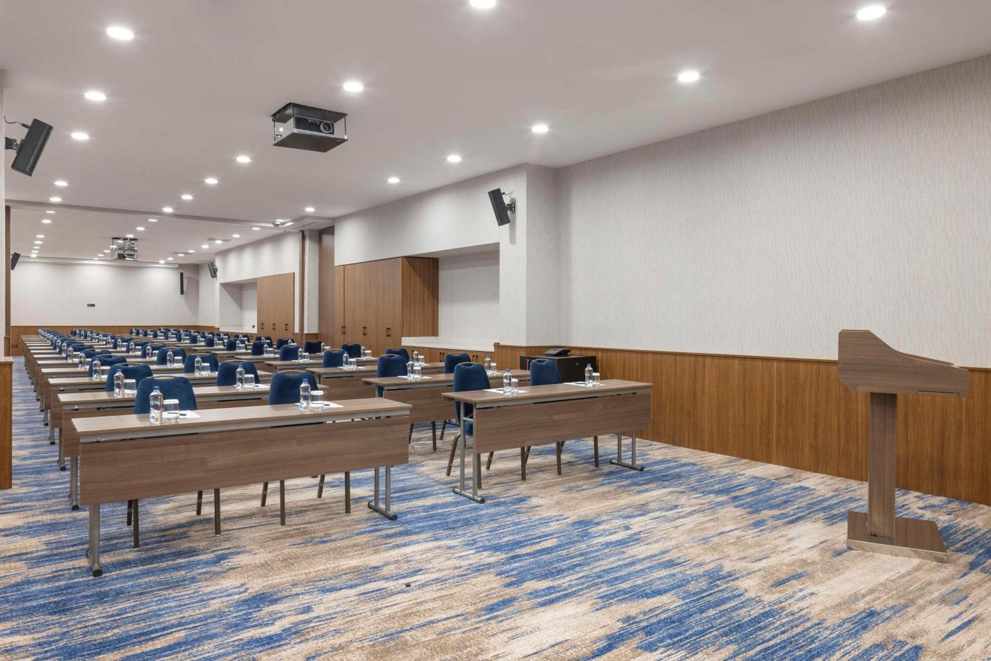 Otel Hampton By Hilton Arnavutkoy