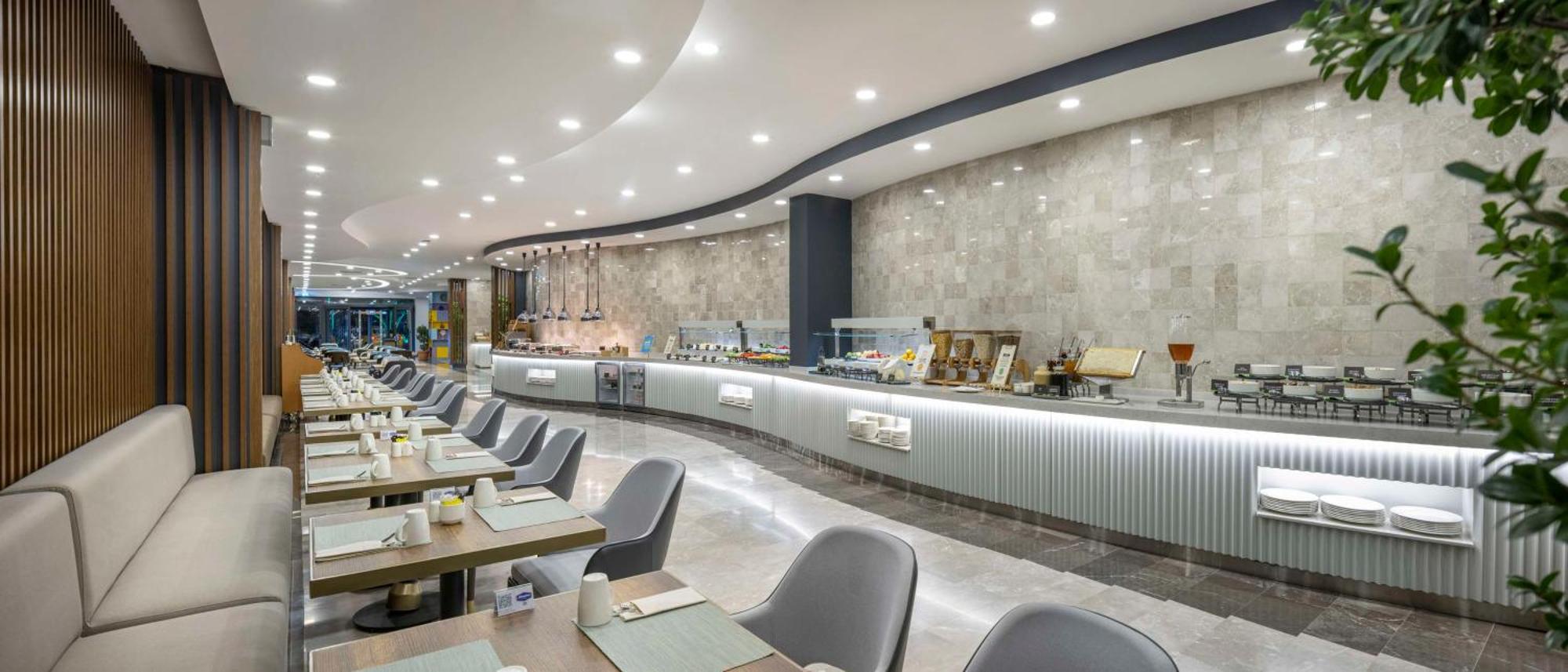 Hampton By Hilton Arnavutkoy Otel 4*